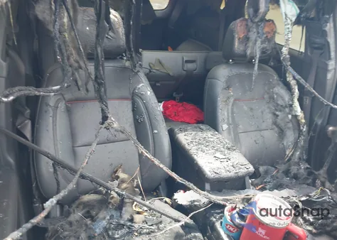 2022 Chevrolet Blazer Fwd Rs z USA, uszkodzony, nr VIN 3GNKBERS3NS180084